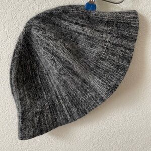 Women’s angora gray hat